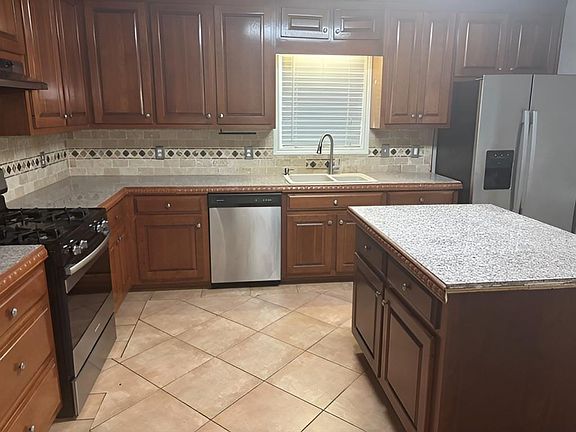 2nd image of 6995 Shady Oak Ln