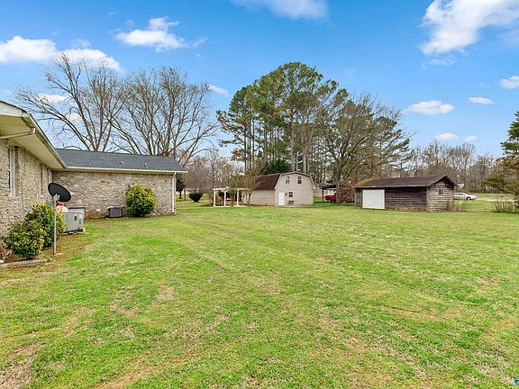 4th image of 7485 Moores Mill Rd