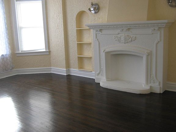 2nd image of 5306 W Drummond Pl #1