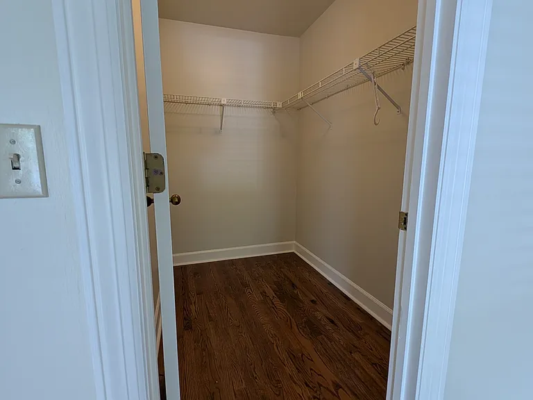 407 Clairton Ct #1 — Photo 38