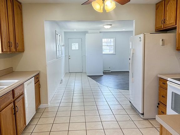 2nd image of 3715 Rural St
