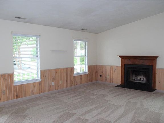 5th image of 1025 Blairmore Dr