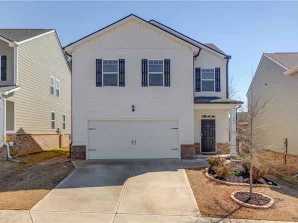 40 Rainy Ct, Hoschton, GA 30548