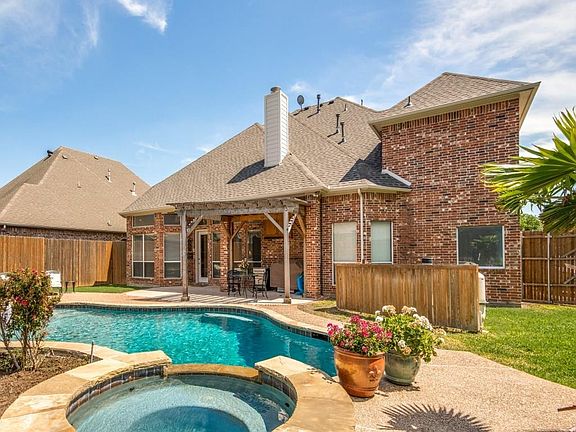2nd image of 7909 Heatherbrook Dr