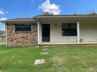 102 Debbie Dr, Dickson, TN 37055