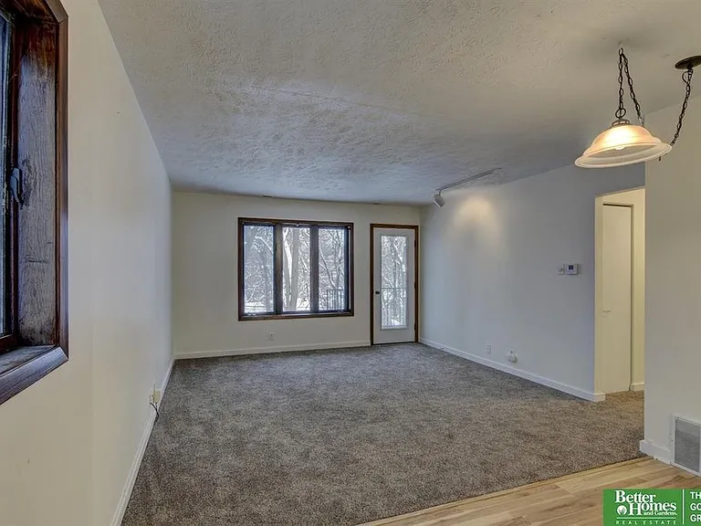 4801 Seward St #1 — Photo 2