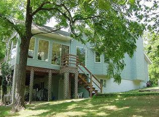 153 Deer Ln, Eureka Springs, AR 72632