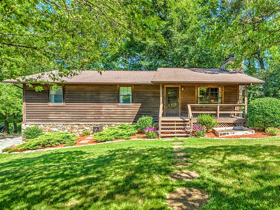 1st image of 3915 Hillbrook Dr
