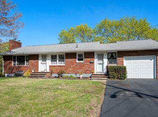 20 Chartier Ln, Southbridge, MA 01550