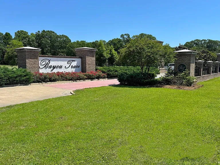 210 Bayou Trace Dr — Photo 12