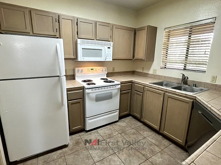 3650 Morning Star Dr #406 — Photo 4