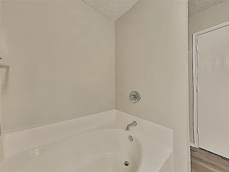 1410 Starpoint Ln — Photo 10