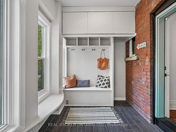 4th image of 20 Brookmount Rd