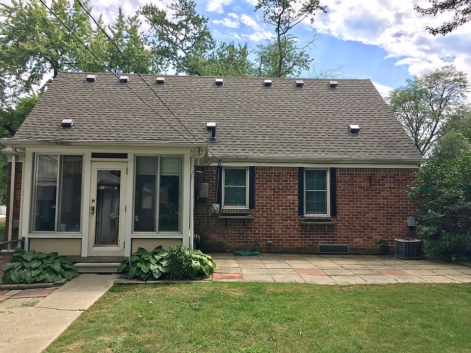 2nd image of 13640 Nadine Ave