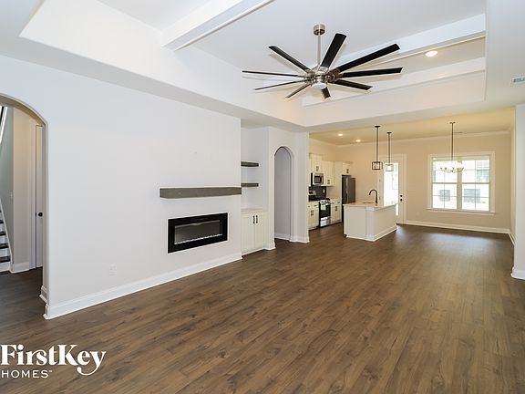 3rd image of 7406 Lost Grove Ln