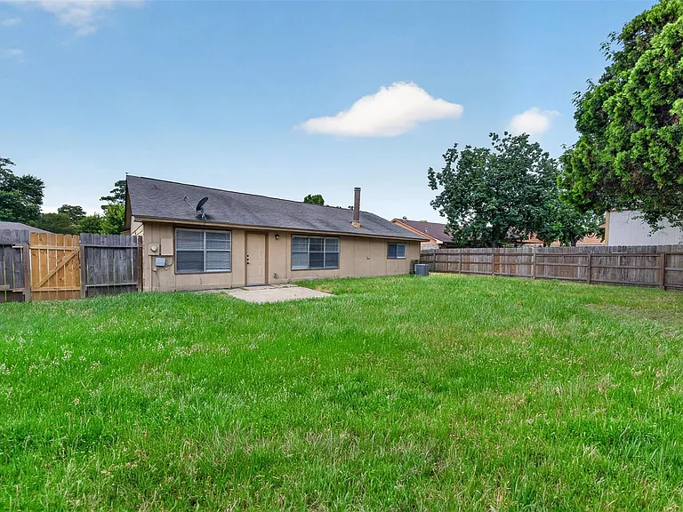 20014 Bishops Gate Ln — Photo 42