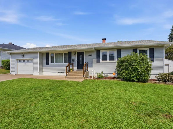 3218 W Rusholme St, Davenport, IA 52804