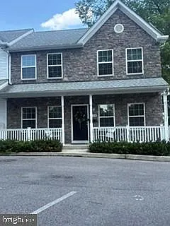 332 Railroad Ave #D — Photo 1