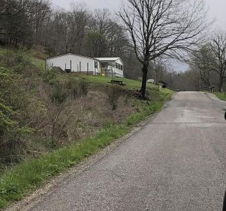 Exterior Neighborhood (street photo)