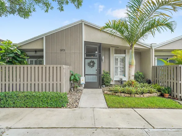 573 Woodgate Circle, Fort Lauderdale, FL 33326