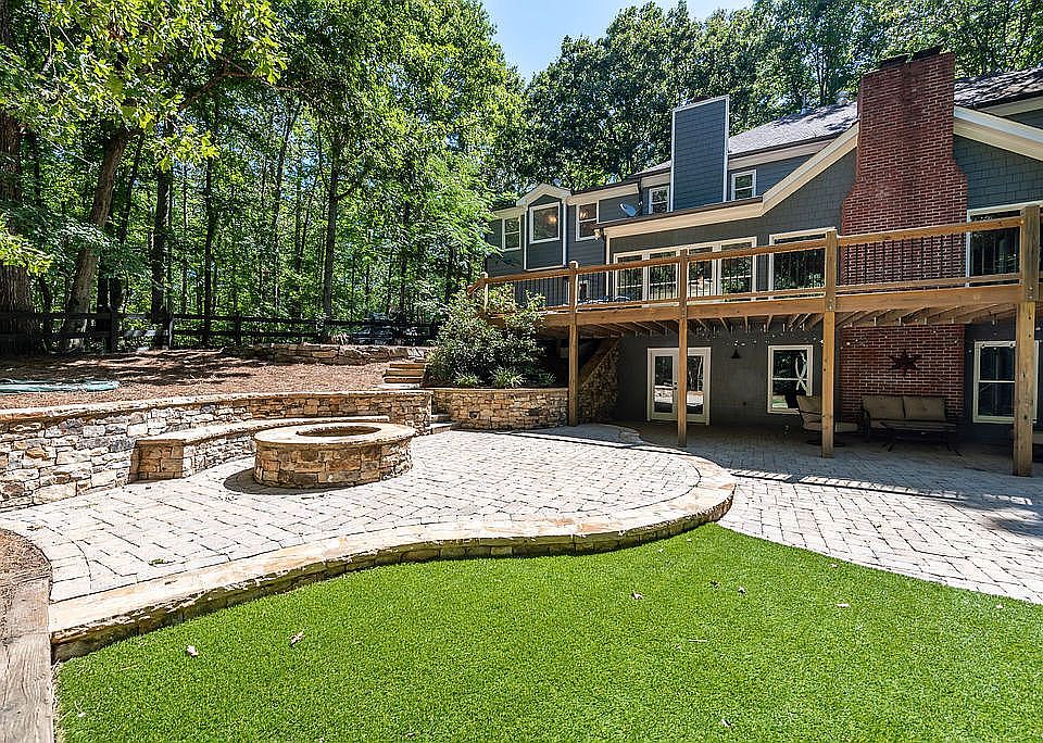 1st image of 592 Chilhoe Dr