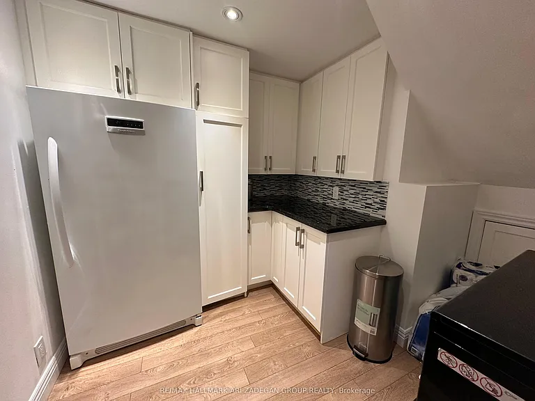 290 Gretel Dr — Photo 14