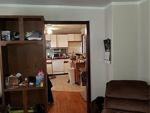 2nd image of 7111 Guthrie Ave