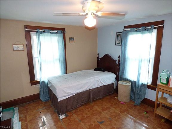 5th image of 155 Millet Ave