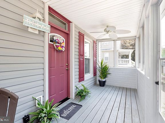 4th image of 110 Eugenia Ave