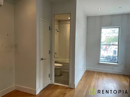 2nd image of 127 Lefferts Pl #3C