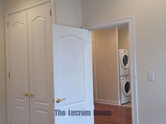 5th image of 260 19th St APT 12