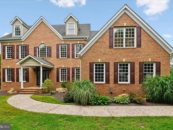 11 Walters Way, Pasadena, MD 21122