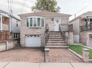 8 Pointview Ter, Bayonne, NJ 07002