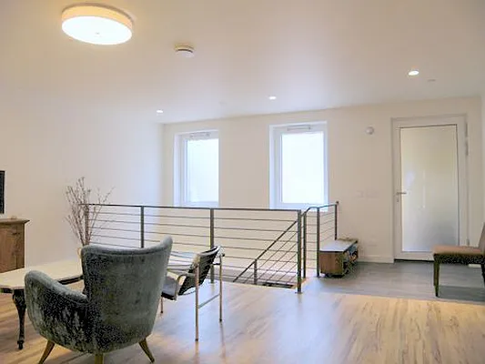 Rented by Vespa Properties Group | media 9