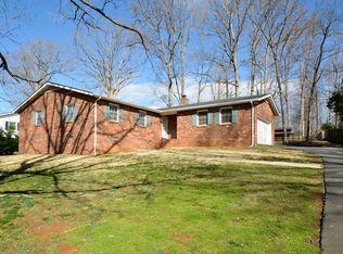 1907 Cliffside Dr, Pfafftown, NC 27040