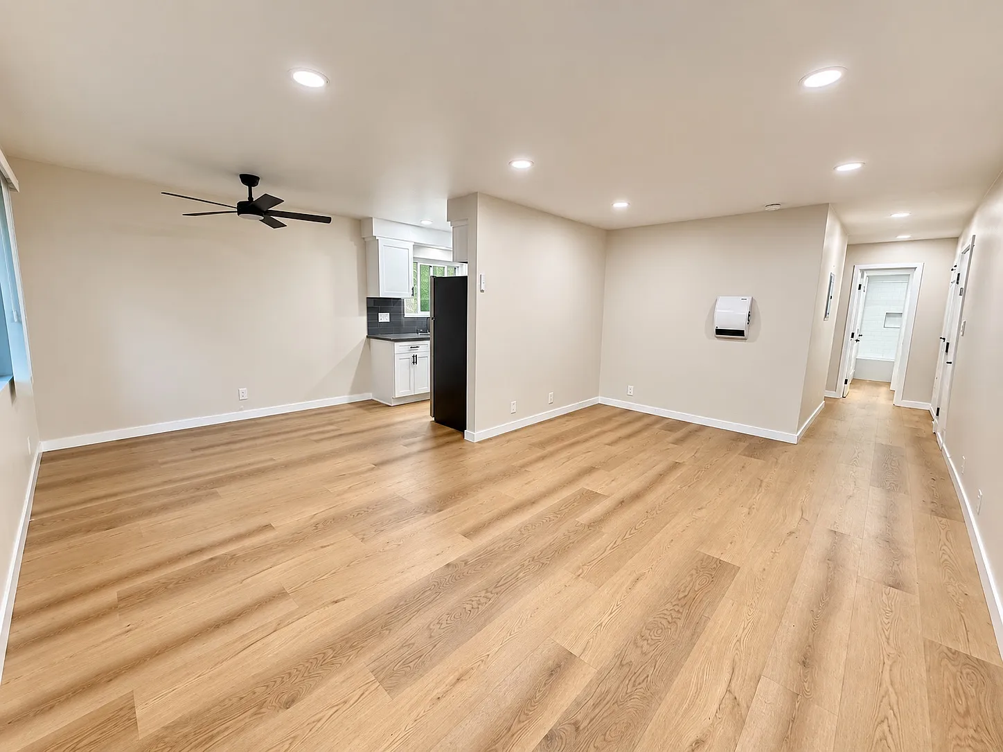 2 bed, $3,095 — Photo 2
