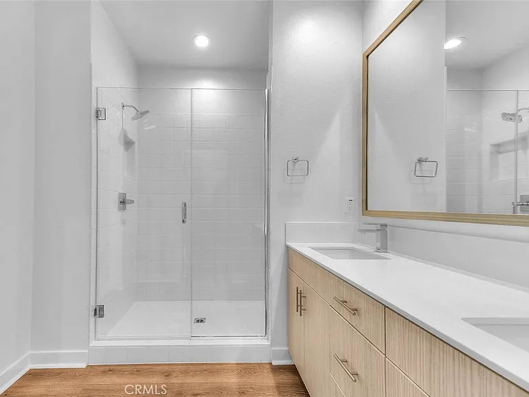 149 N 1st Ave — Photo 28