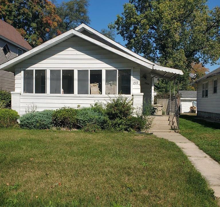 1st image of 1519 Elwood Ave