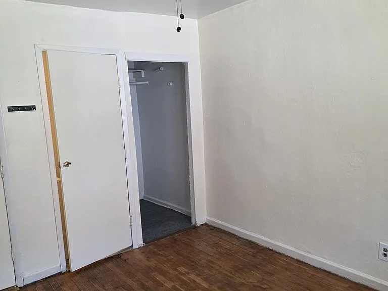 3229 Eastchester Rd — Photo 5