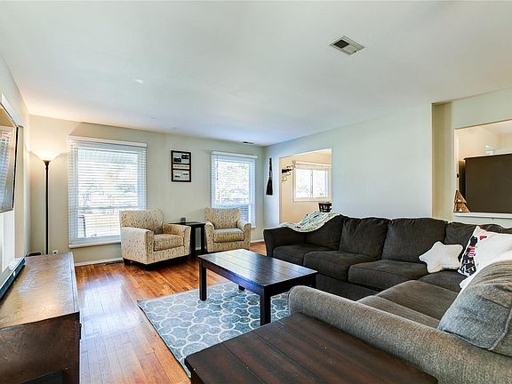 4th image of 3101 Wintergreen Dr
