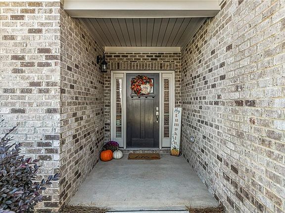 2nd image of 1255 Newton Dr