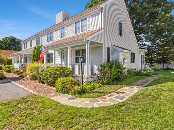 16 Trotting Park Road UNIT 2B, Falmouth, MA 02540