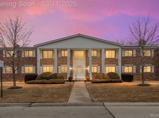 23007 Liberty St, Saint Clair Shores, MI 48080