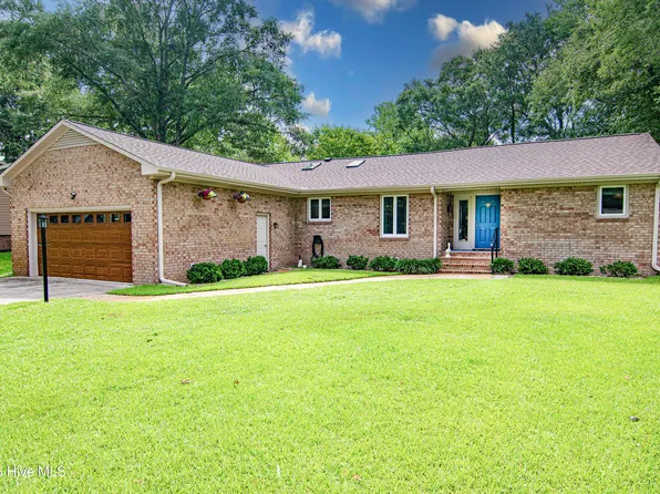 903 Plantation Drive, New Bern, NC 28562