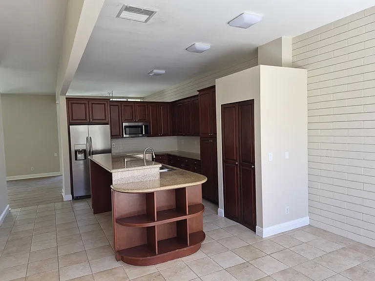 4125 Del Mar Ave — Photo 12