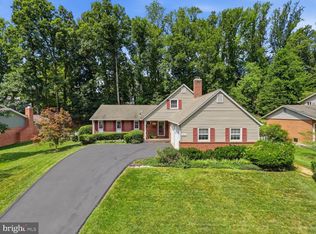 6012 Nassau Dr, Springfield, VA 22152