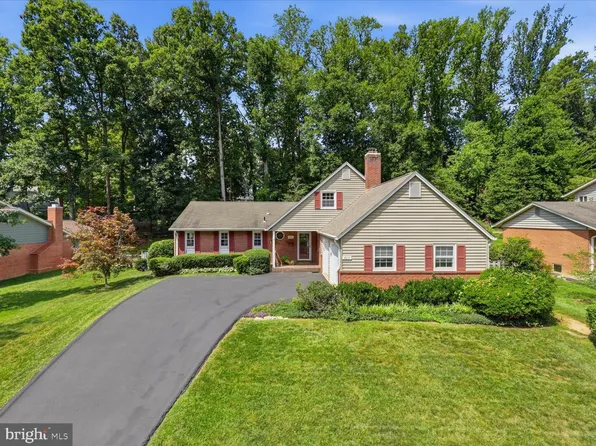 6012 Nassau Dr, Springfield, VA 22152
