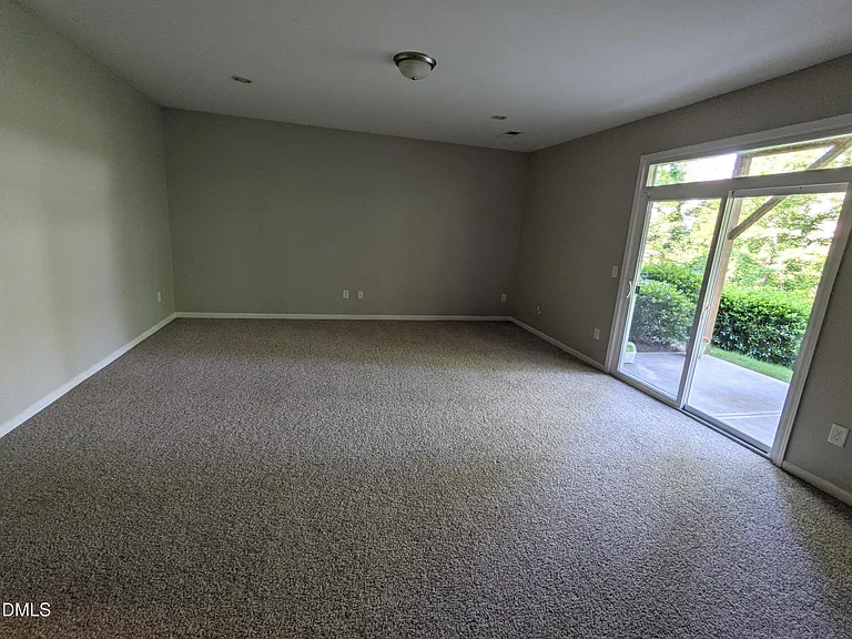 5313 Cambridgeshire Loop — Photo 5