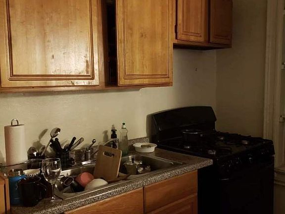 3rd image of 3318 29th St APT 3B