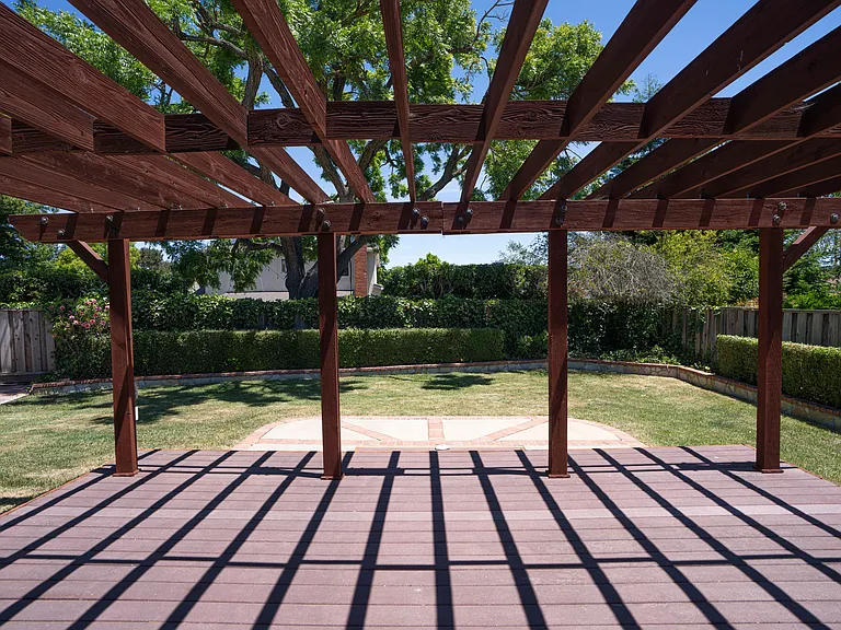 408 Fernando Ct — Photo 12